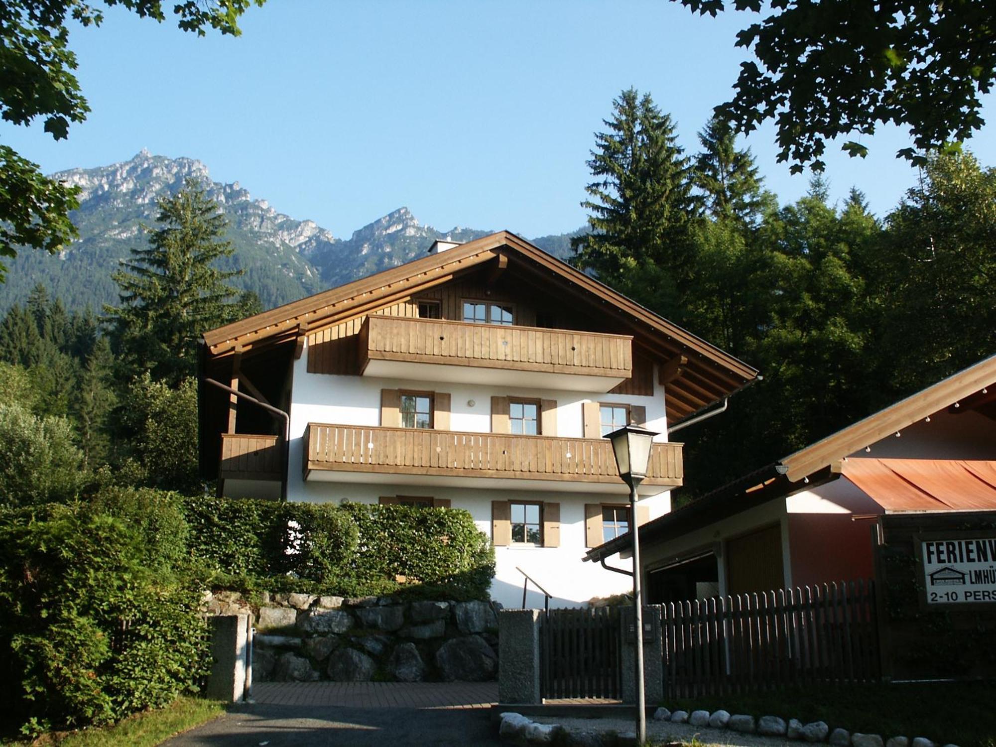 Ferienwohnung Almhuettenweg Dreitorspitze Garmisch-Partenkirchen Exterior photo